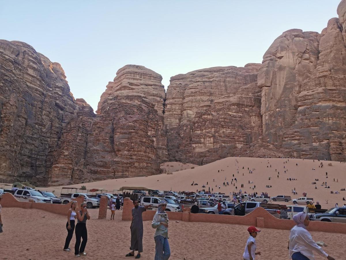 Rum Titanic Camp Wadi Rum Ngoại thất bức ảnh