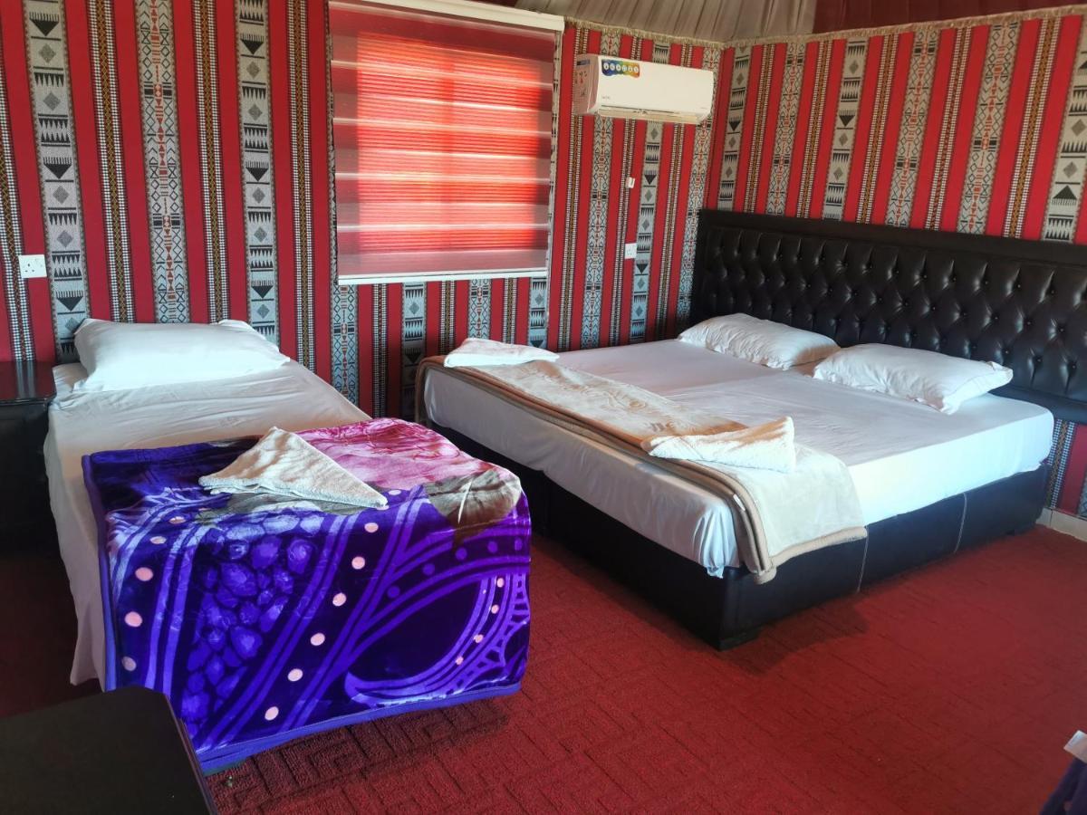 Rum Titanic Camp Wadi Rum Ngoại thất bức ảnh